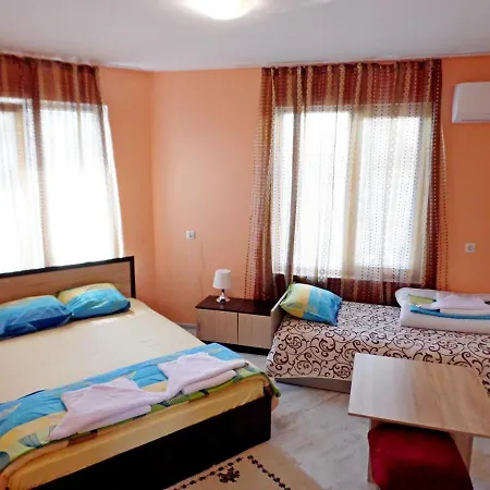 Guest house релакс *